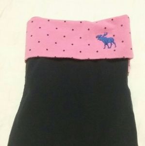 "Abercrombie & Fitch" black and pink yoga shorts